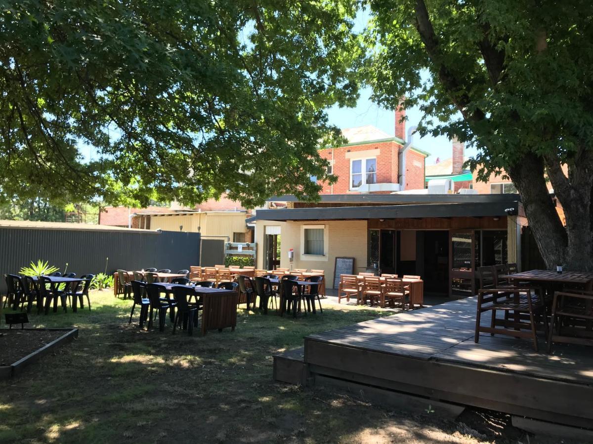 Myrtleford Hotel Eksteriør bilde